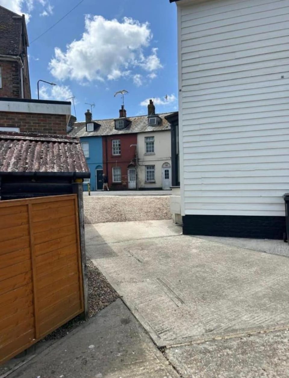 Property building, Facade/entrance, Day, Street view