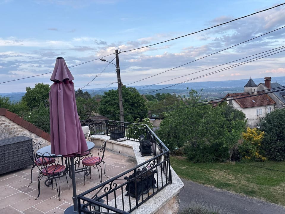House with a view House in Occitanie