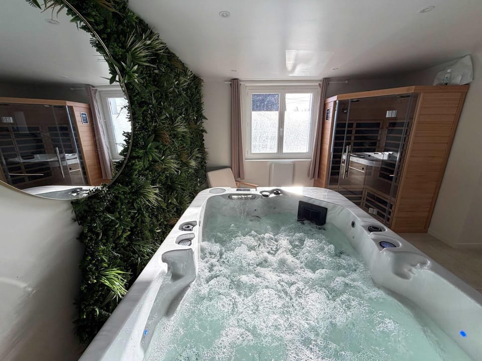 Hot Tub, Hot Tub, Bathroom, Spa and wellness centre/facilities, Bath