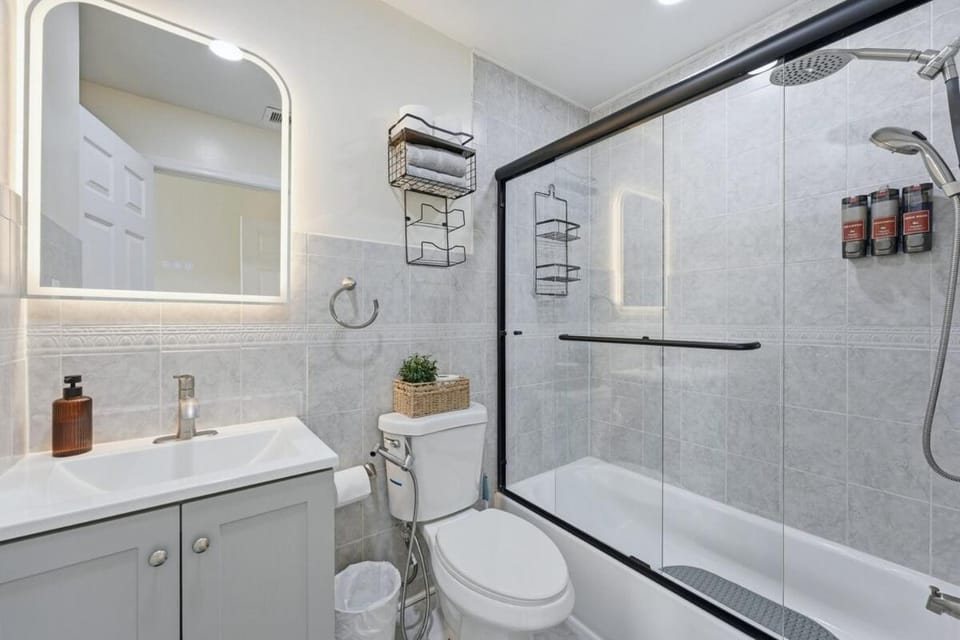 4BR 2Bath Parking 13 Guests Times Sq MetLifeFIFA Apartment in North Bergen