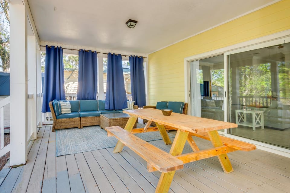 Beaches, Fishing & More! Sleek Home in Pensacola House in Perdido Key