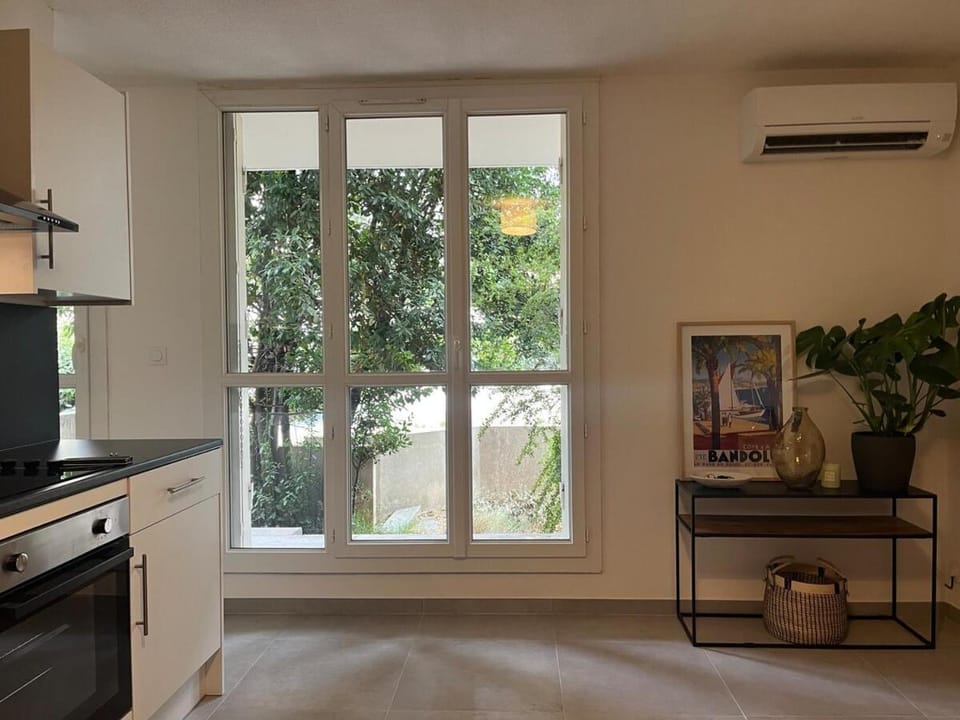 Charmant appartement climatisé a Avignon avec terrasse et parking privé Apartment in Avignon