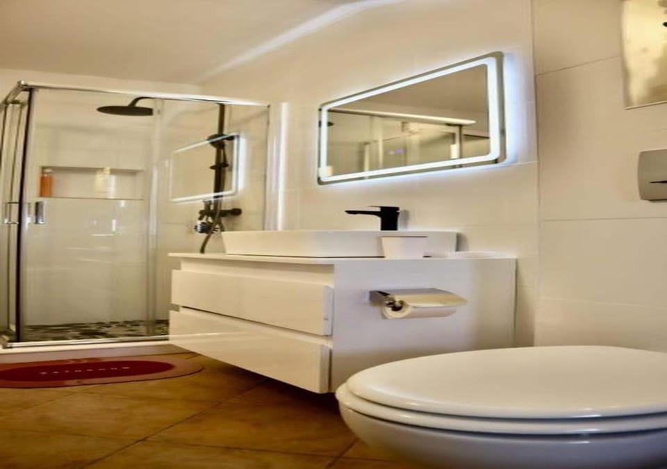 Toilet, Bathroom