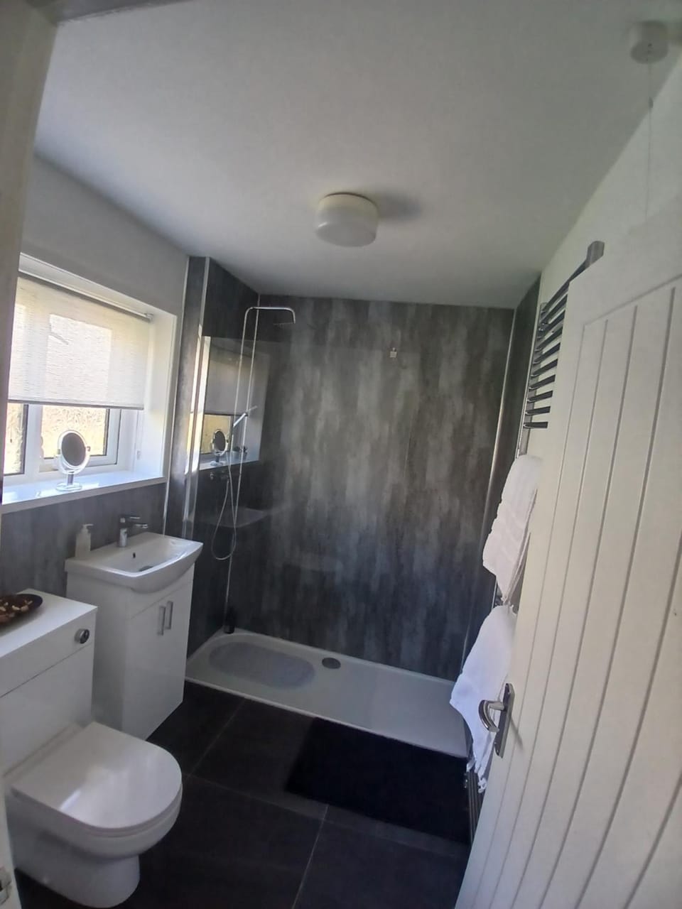 Wuther Heights Retreat - Ground Floor Apartment With Parking Apartment in England