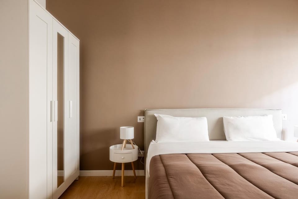 Bed, heating, wardrobe, air conditioner