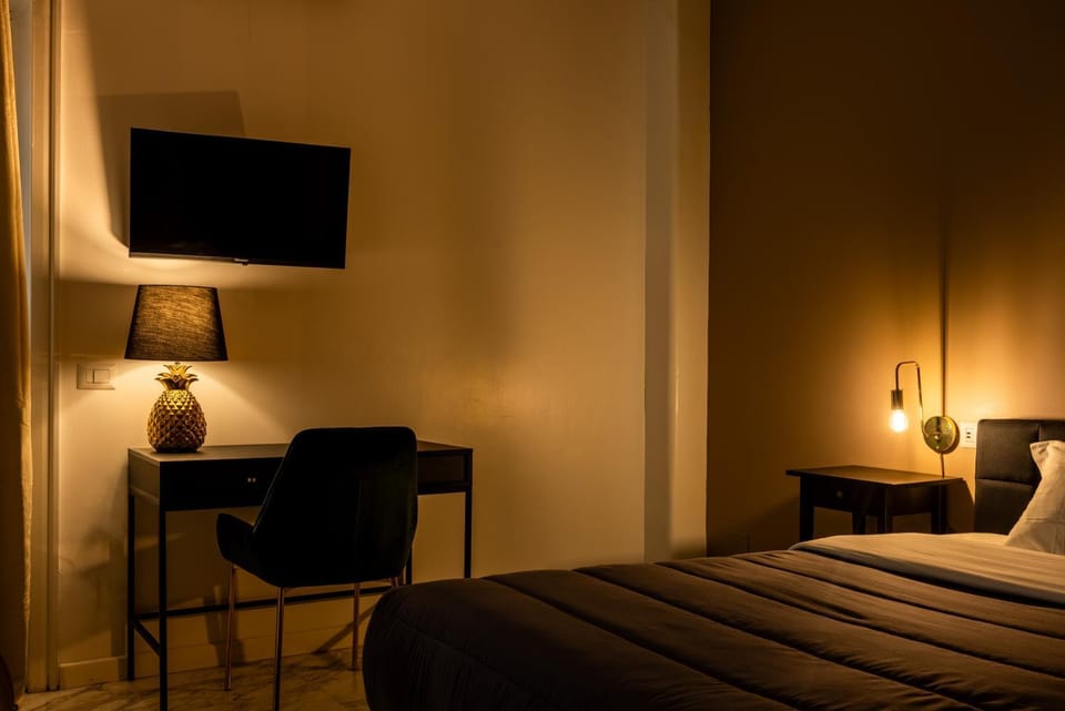 Bed, TV and multimedia