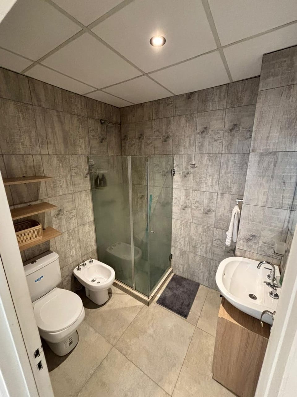 Shower, Bathroom, towels