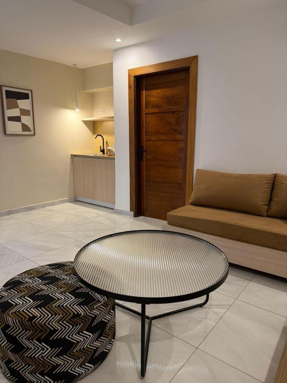 Kitchen or kitchenette, Living room