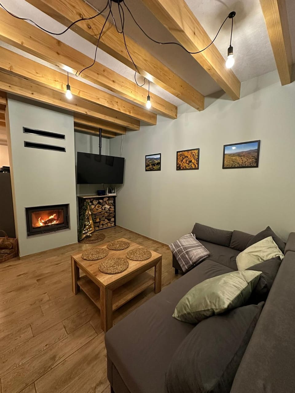 TV and multimedia, Living room, fireplace