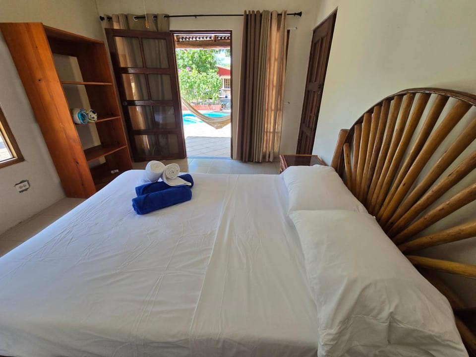 Private 25-Guest Resort 2 Pools & Sports Court House in Panama