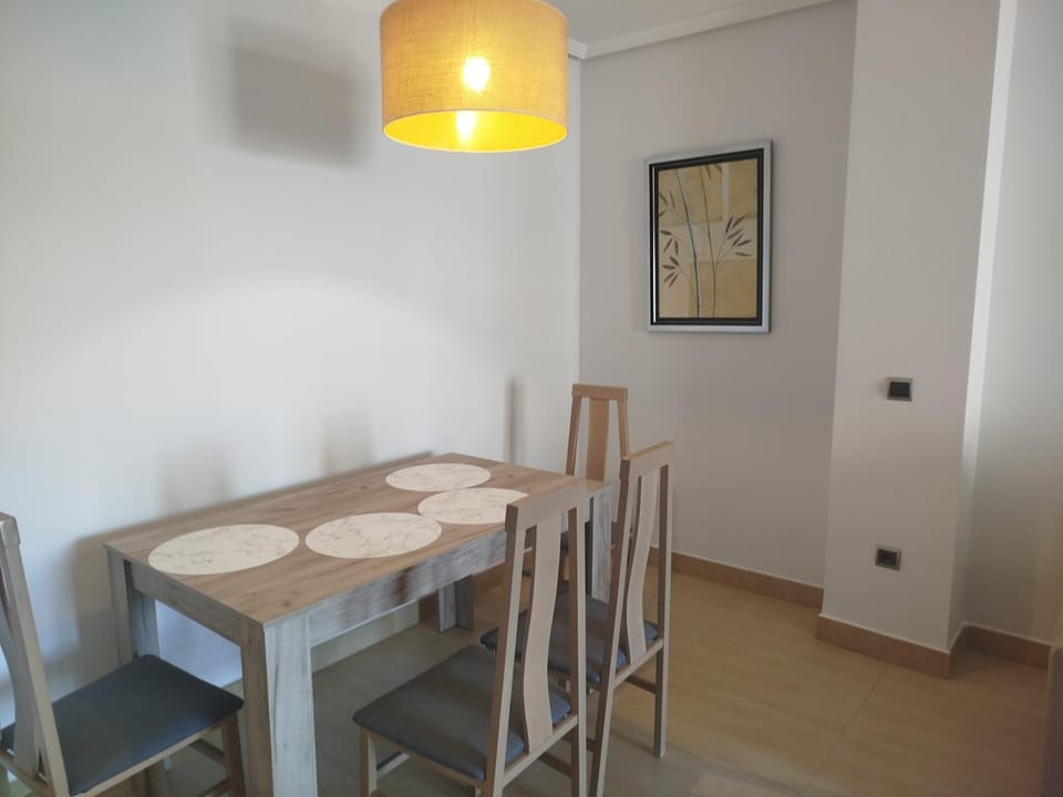 Seating area, Dining area