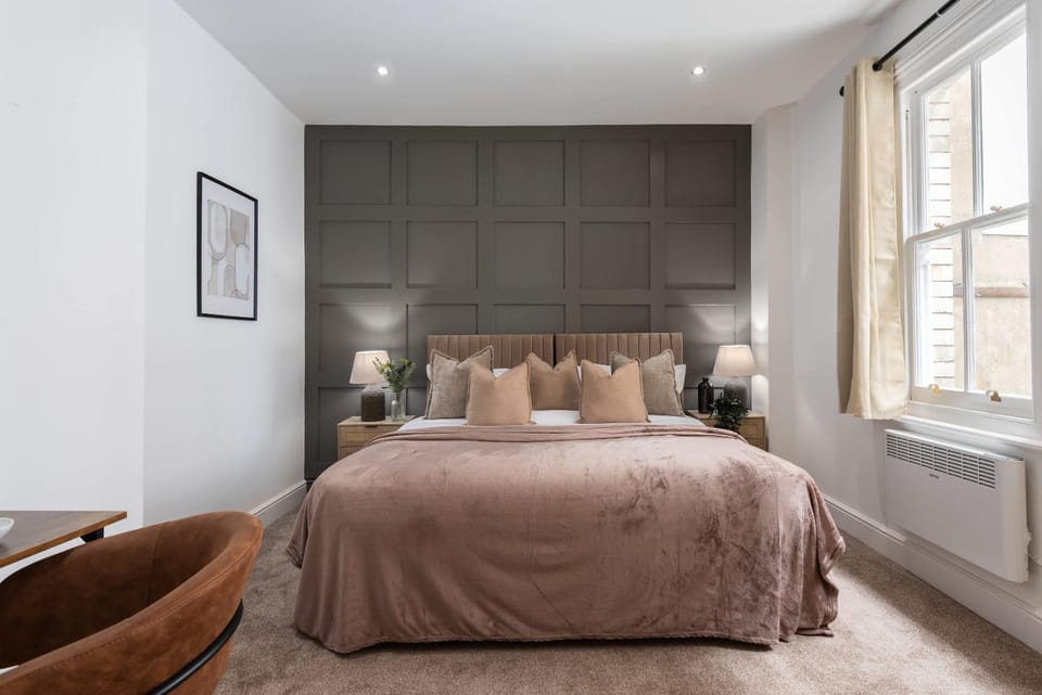 Unique Split-Level Apartment in Central Hull Apartment in Hull
