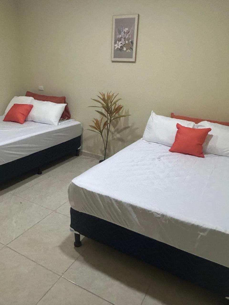 Room #2 donde Alice Bed and Breakfast in El Salvador