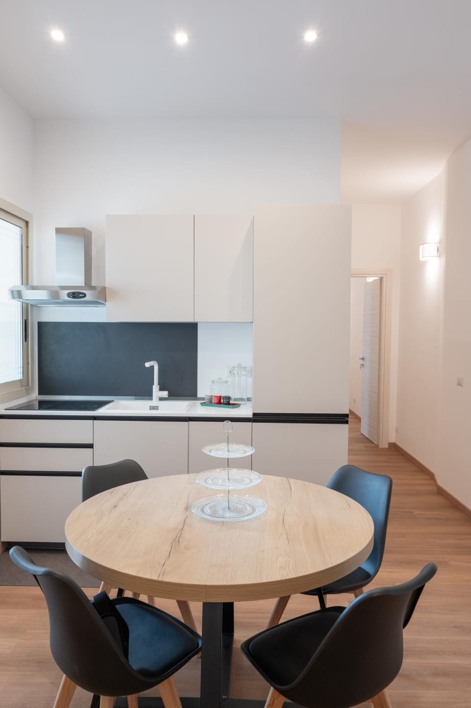 Communal lounge/ TV room, Kitchen or kitchenette, Living room