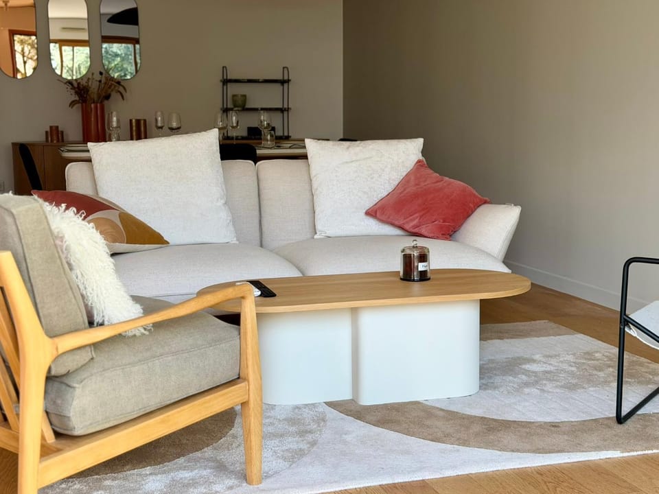 Appart Rénové avec Terrasse - Bail mobilité Apartment in Nantes