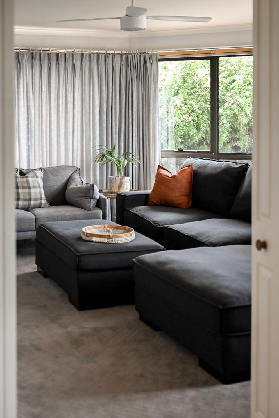 Maple Views - Charming Home with Coastal Views House in Ulverstone