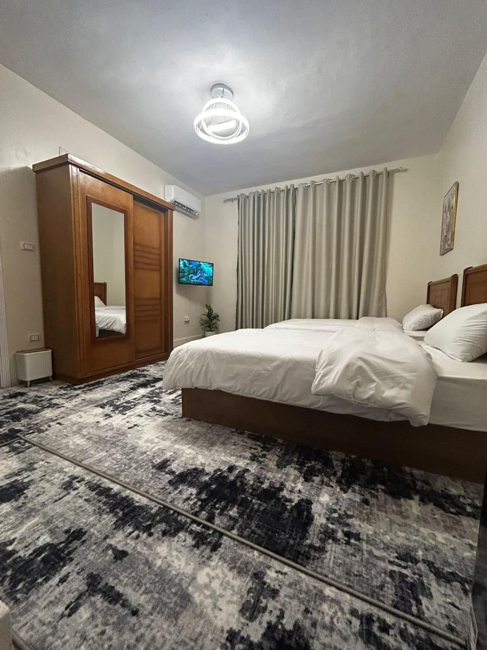 Photo of the whole room