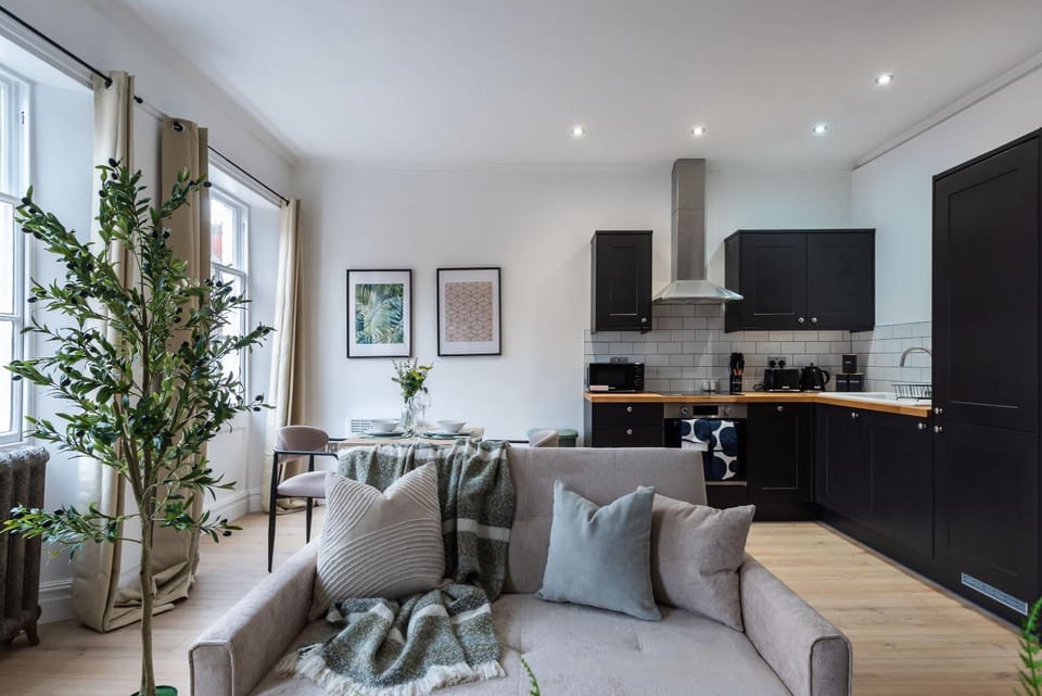 1-Bed Apartment Central Hull Bright & Spacious Apartment in Hull
