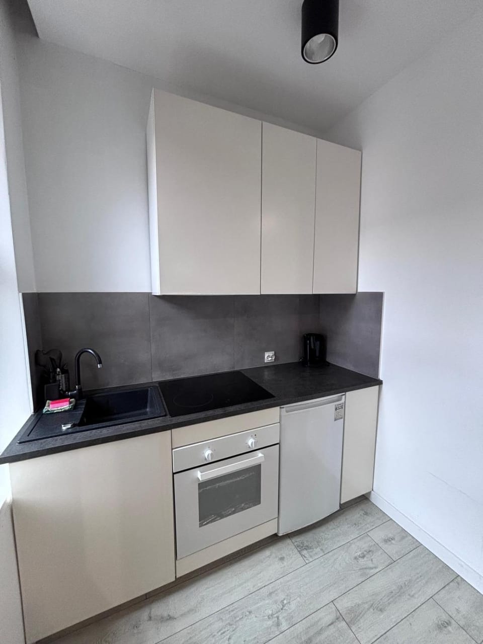 Urban Comfort Studios l Powstańców Apartment in Poland