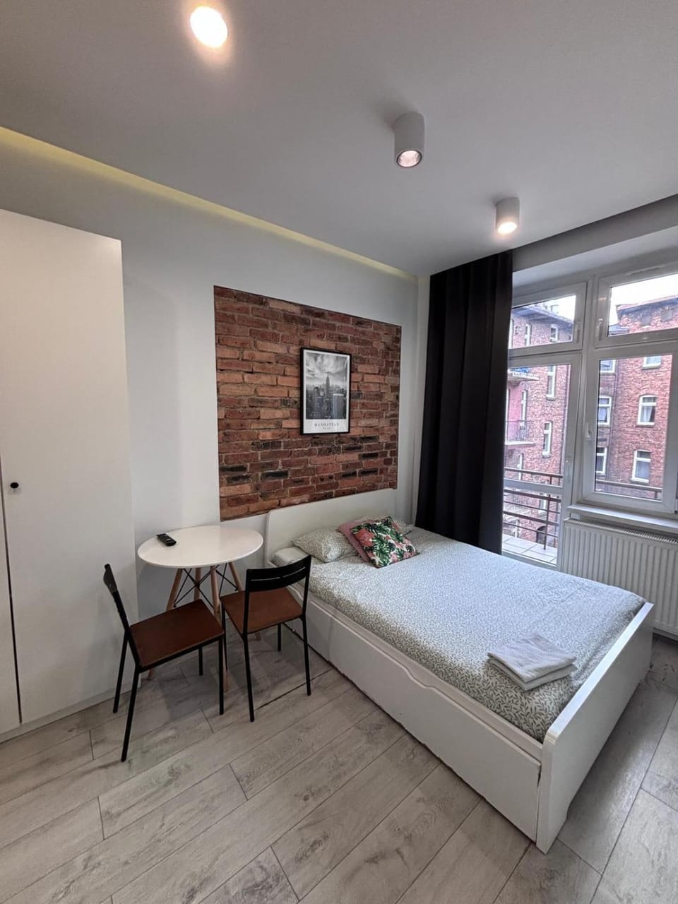 Urban Comfort Studios l Powstańców Apartment in Poland