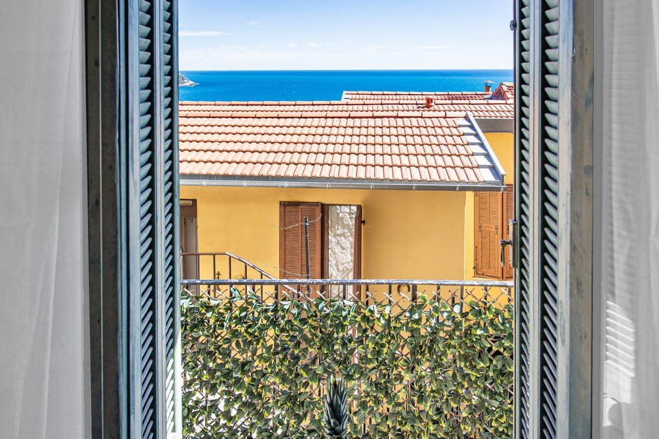 Property building, Natural landscape, View (from property/room), Balcony/Terrace, Sea view