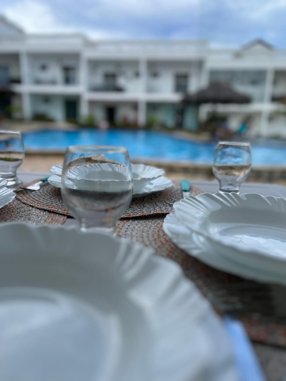 Swimming pool, Breakfast
