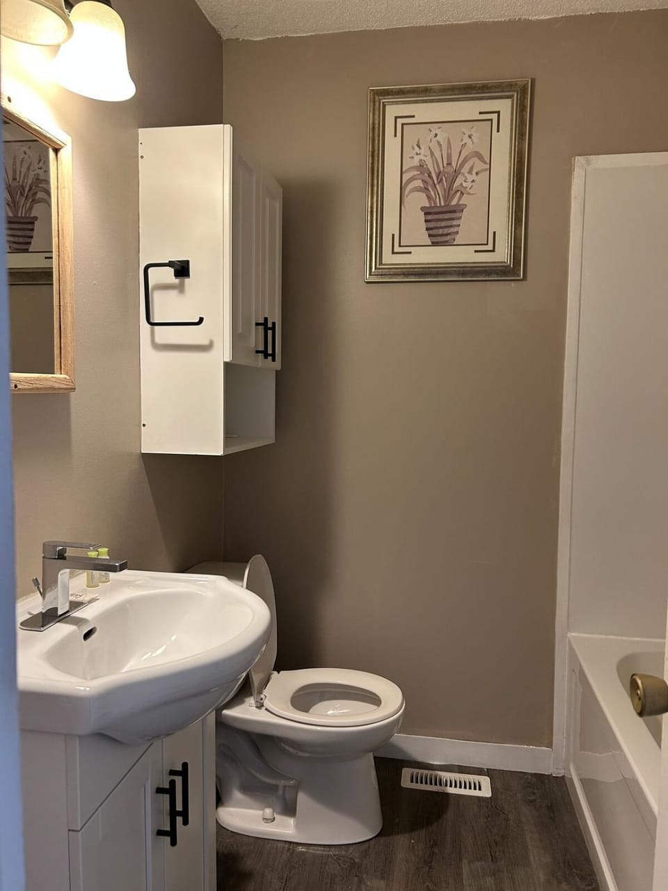 Cozy and Welcoming Home Away in Wainwright Alberta Villa in Alberta