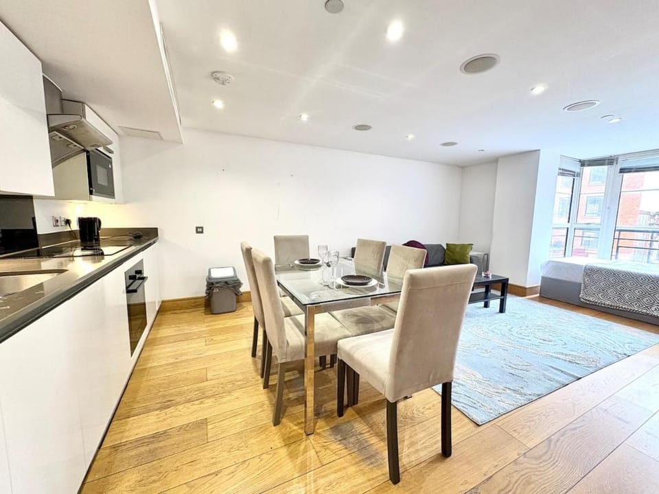 Living room, Dining area, kitchen