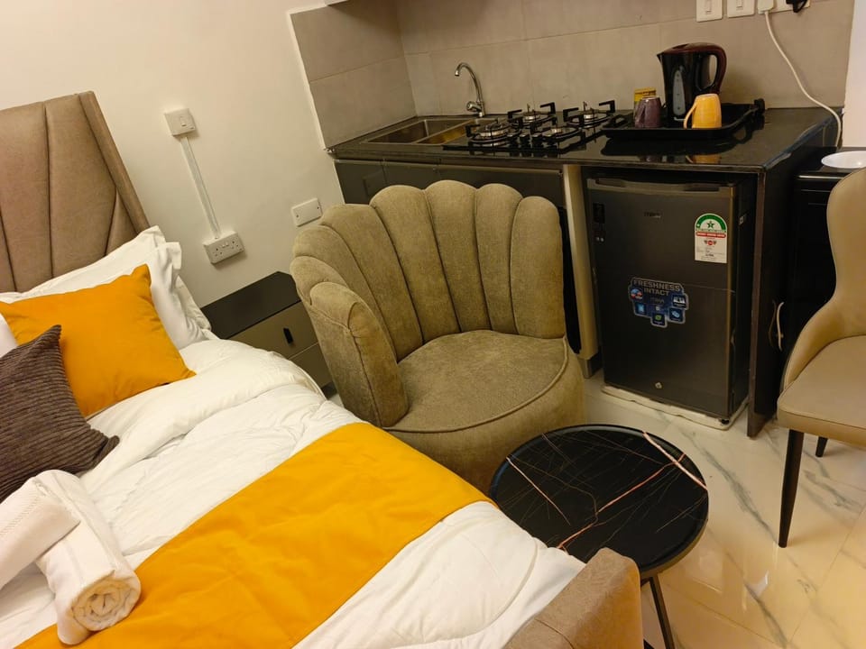 Bed, Coffee/tea facilities, Kitchen or kitchenette, Seating area