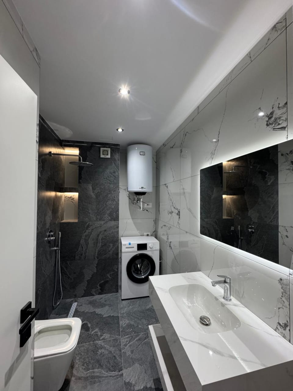 Modern Apartment near Center Apartment in Tirana