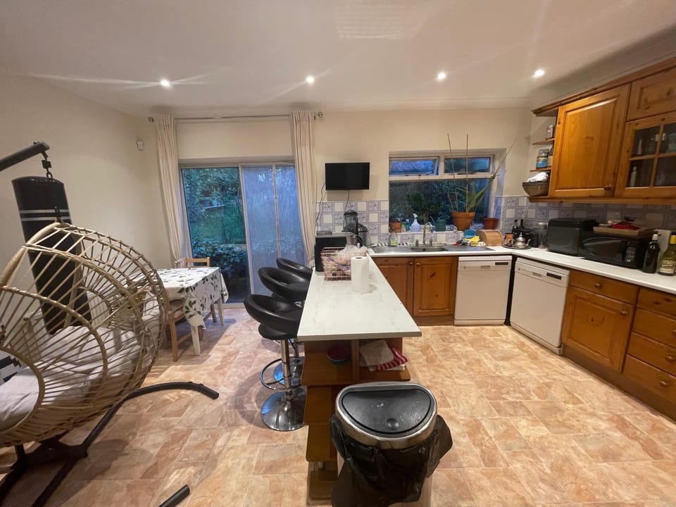 Communal lounge/ TV room, Kitchen or kitchenette, Communal kitchen, kitchen