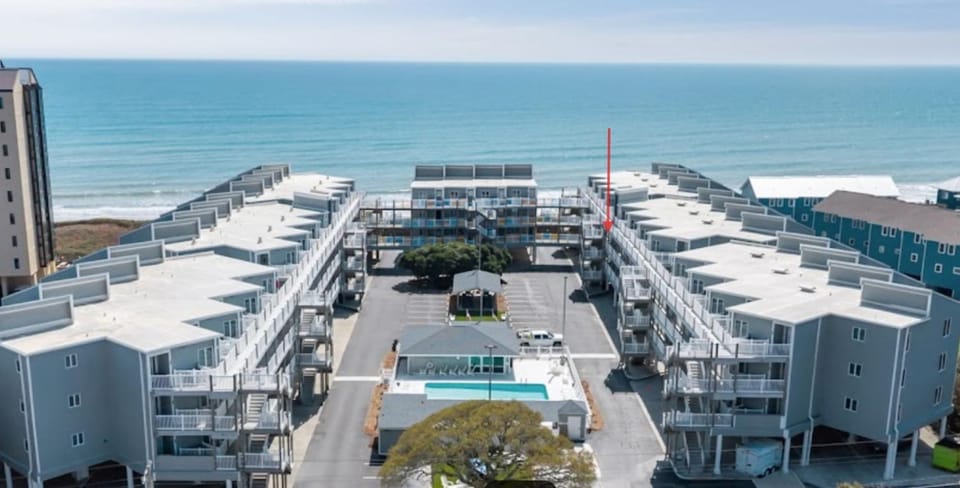Tranquility By The Sea-Oceanside Condo House in Indian Beach