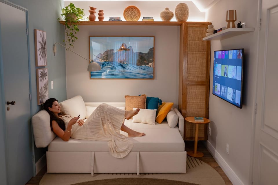 Communal lounge/ TV room, TV and multimedia, Living room