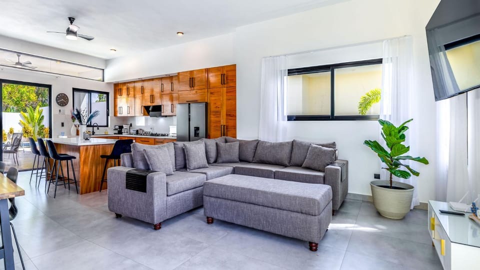 Kitchen or kitchenette, Living room, Photo of the whole room, Seating area