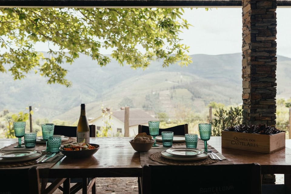 Spring, Natural landscape, Food and drinks, Dining area, Food, Mountain view