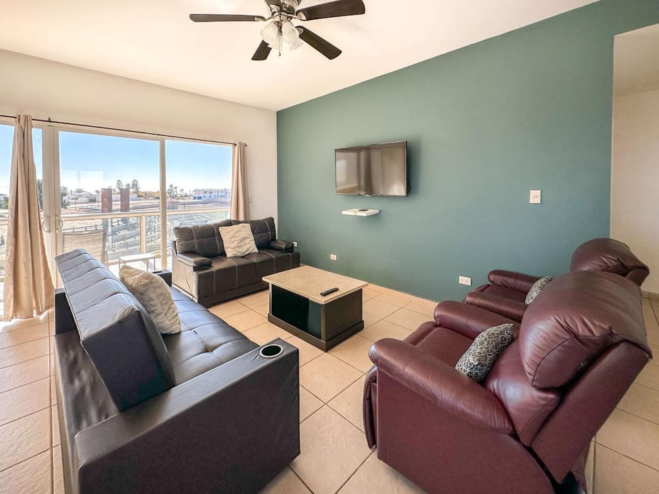 Stylish Condo Beach & Pool Access E202 House in Rocky Point