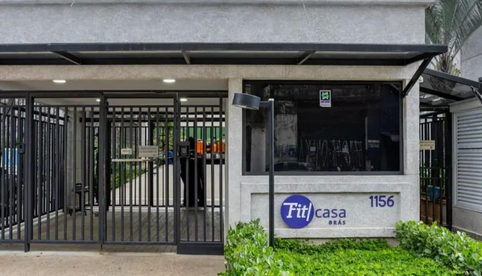 Apto 2 quartos 300m da estação Brás décimo segundo andar Apartment in Sao Paulo City