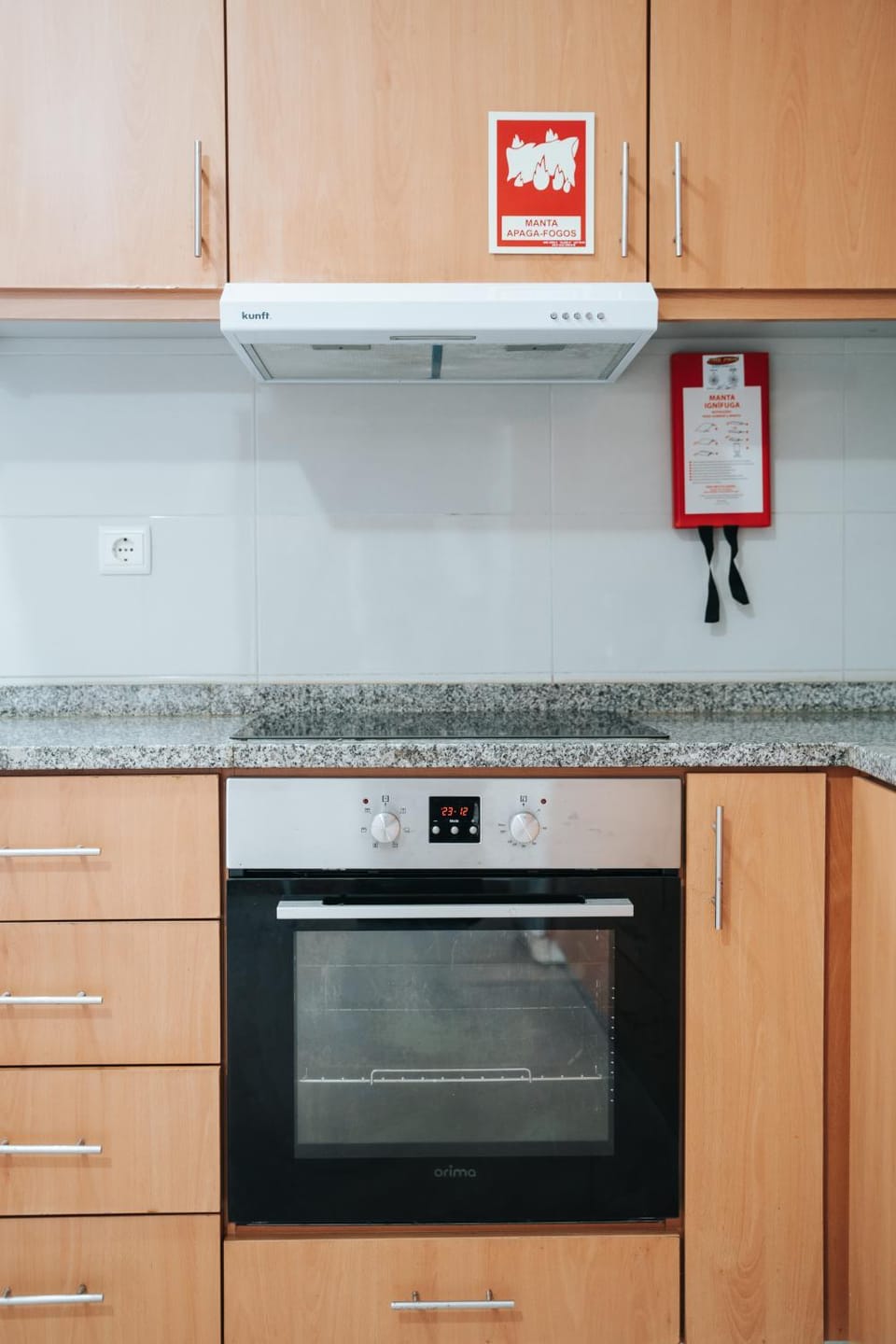 Communal kitchen, kitchen