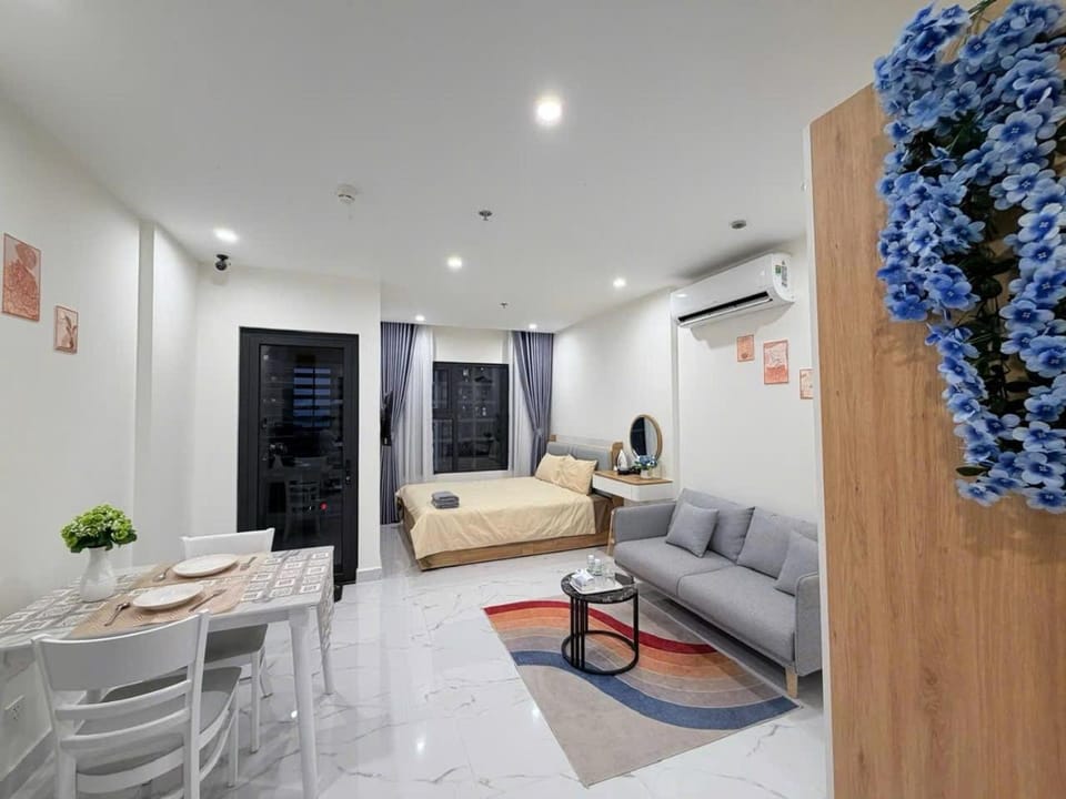 Premium Studio Retreat Bed and Breakfast in Ho Chi Minh City