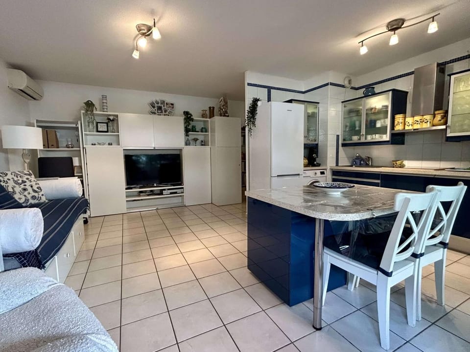 Appartement moderne avec parking et wifi - FR-1-553-335 Apartment in Balaruc-les-Bains