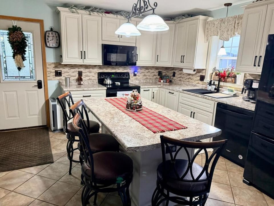 Coffee/tea facilities, kitchen