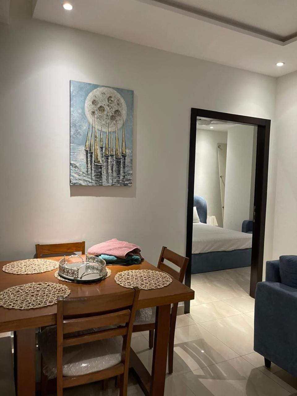 Bed, Living room, Photo of the whole room, Seating area, Dining area, Bedroom