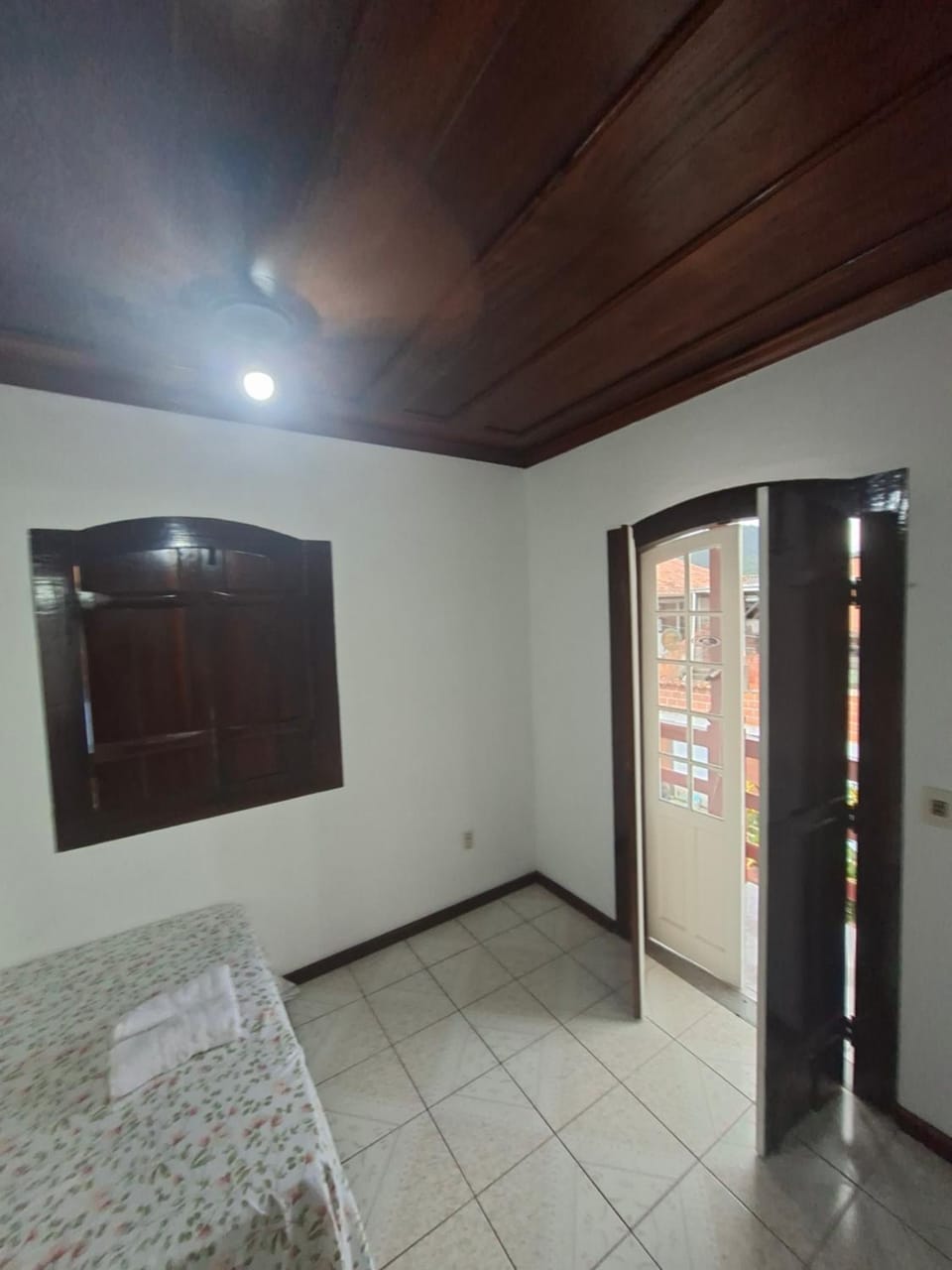 CASA de HOSPEDAGEM FLORES PARATY II a 500 METROS DO CENTRO HISTÓRICO House in Paraty