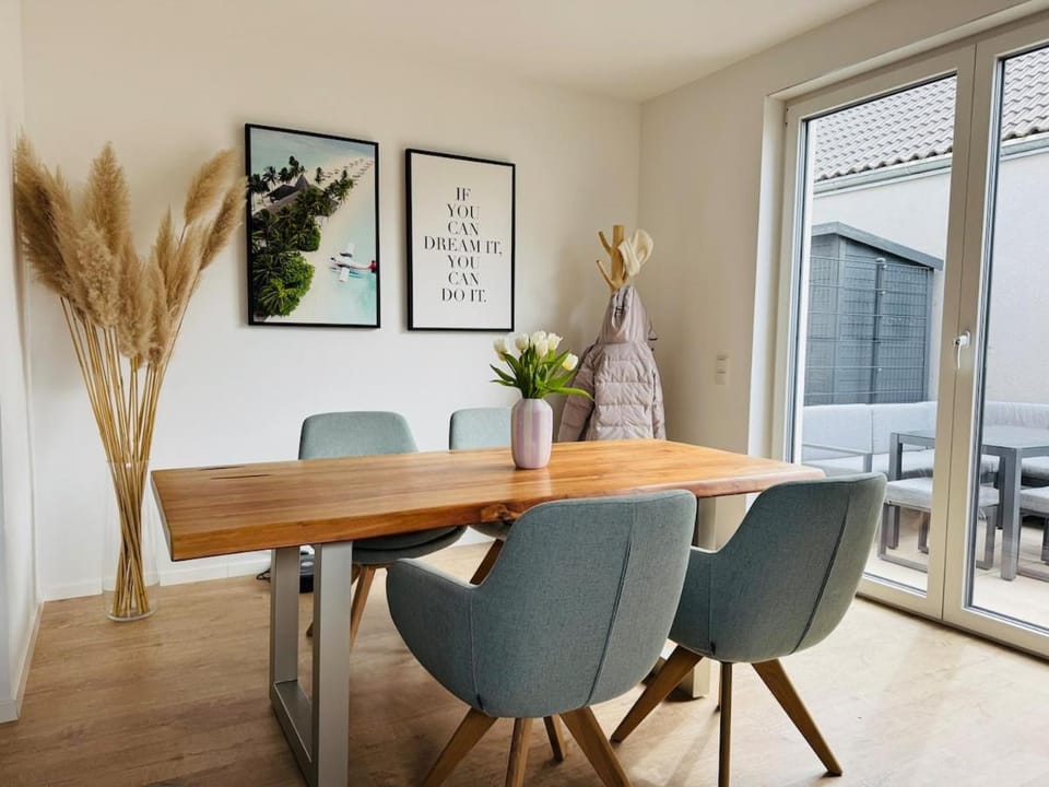 Neubau Wohnung mit Hauscharakter in Worms Weinsheim Apartment in Worms