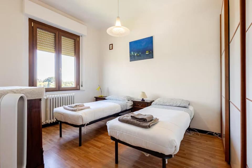 Siena 15 min Historic Centre free parking Apartment in Siena