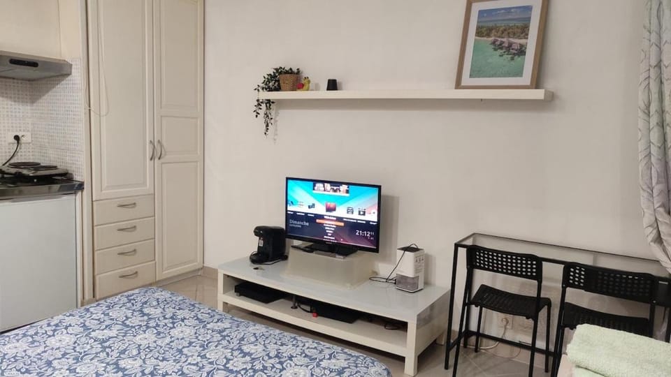 Cozy Studio Apartment Close to Melun and Vaux-le-Penil Apartment in Île-de-France