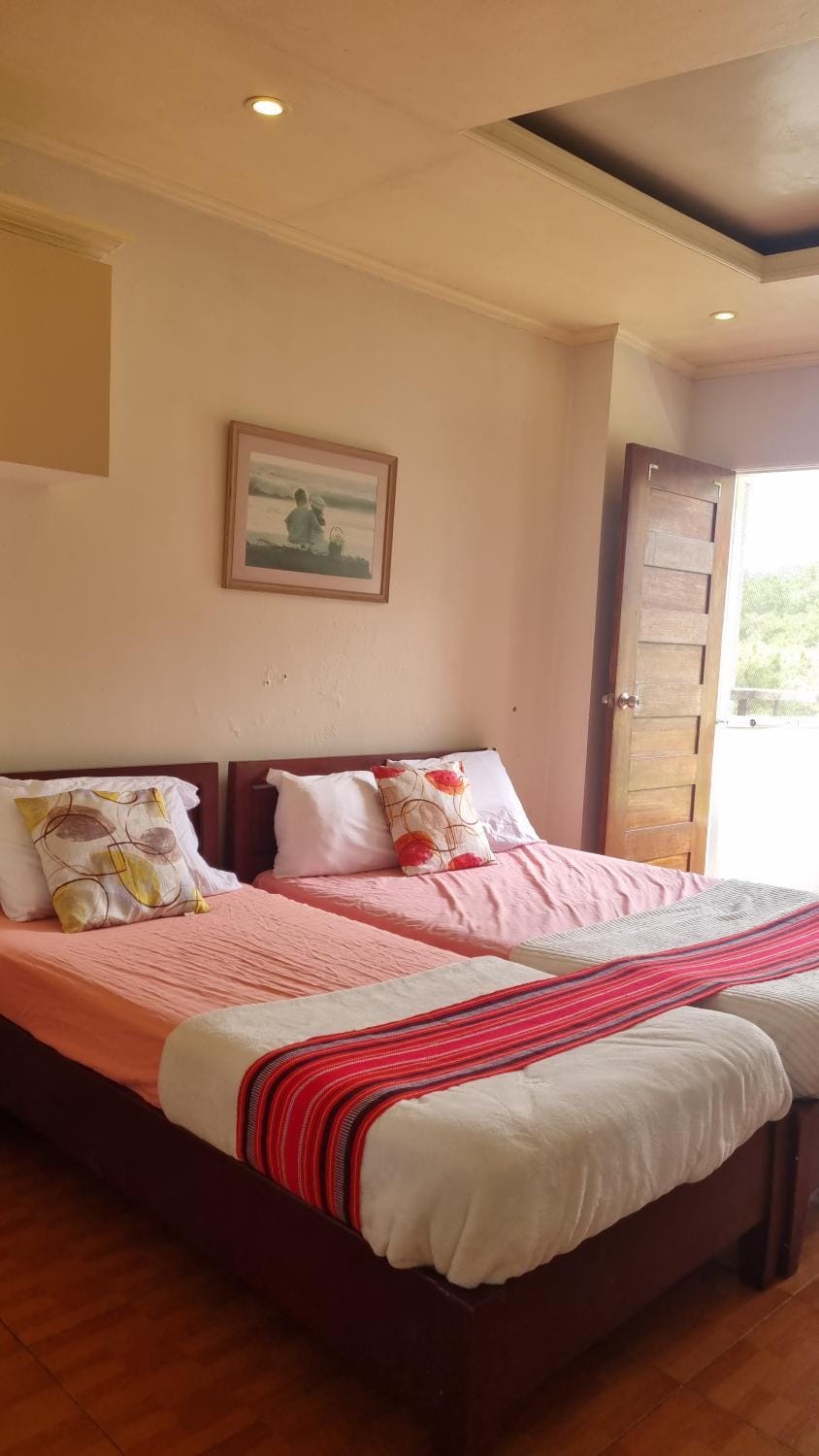 Unit 5 good for 5 pax Apartment in Baguio