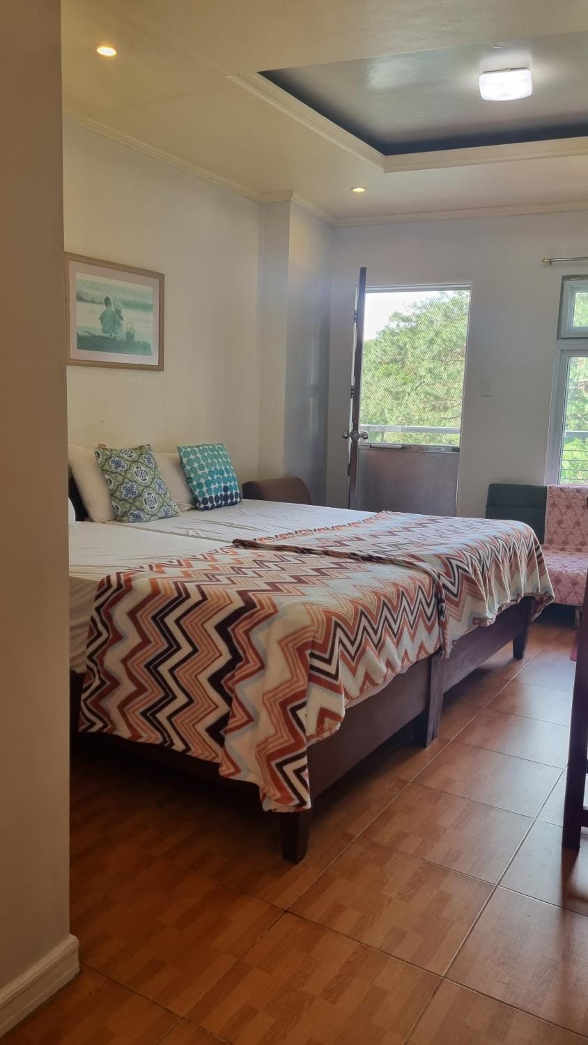 Unit 5 good for 5 pax Apartment in Baguio
