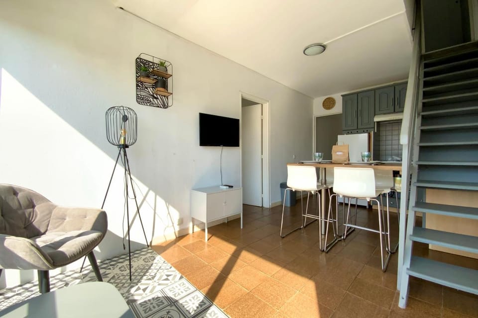 TV and multimedia, Dining area