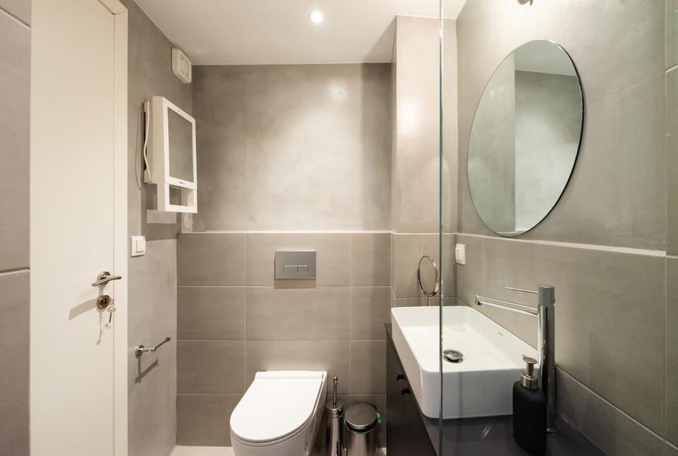 Toilet, Bathroom